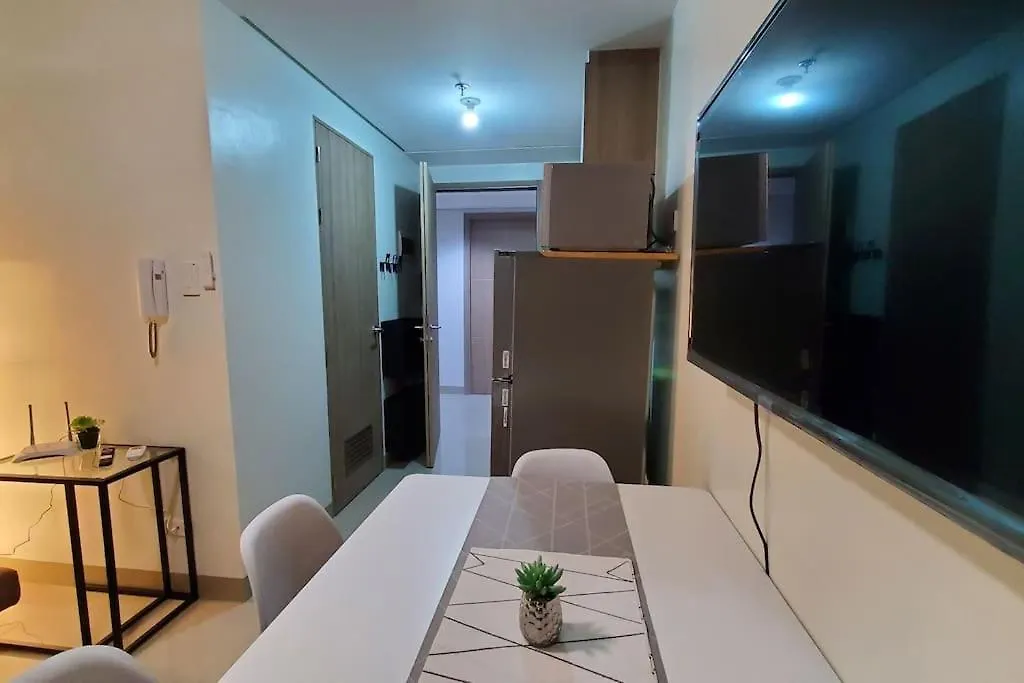Shore 2 1Br Suite With Balcony Within Mall Of Asia Complex Pasay Aparthotel