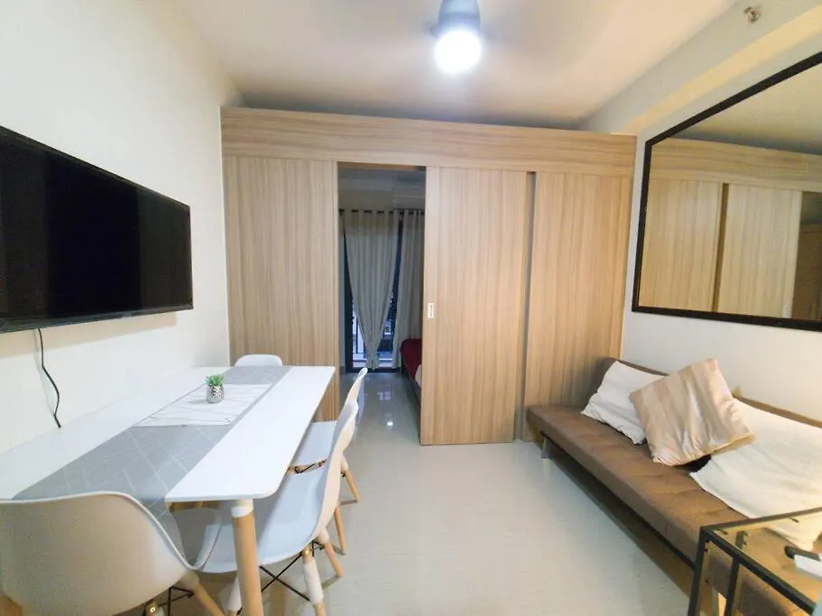 Shore 2 1Br Suite With Balcony Within Mall Of Asia Complex Пасай